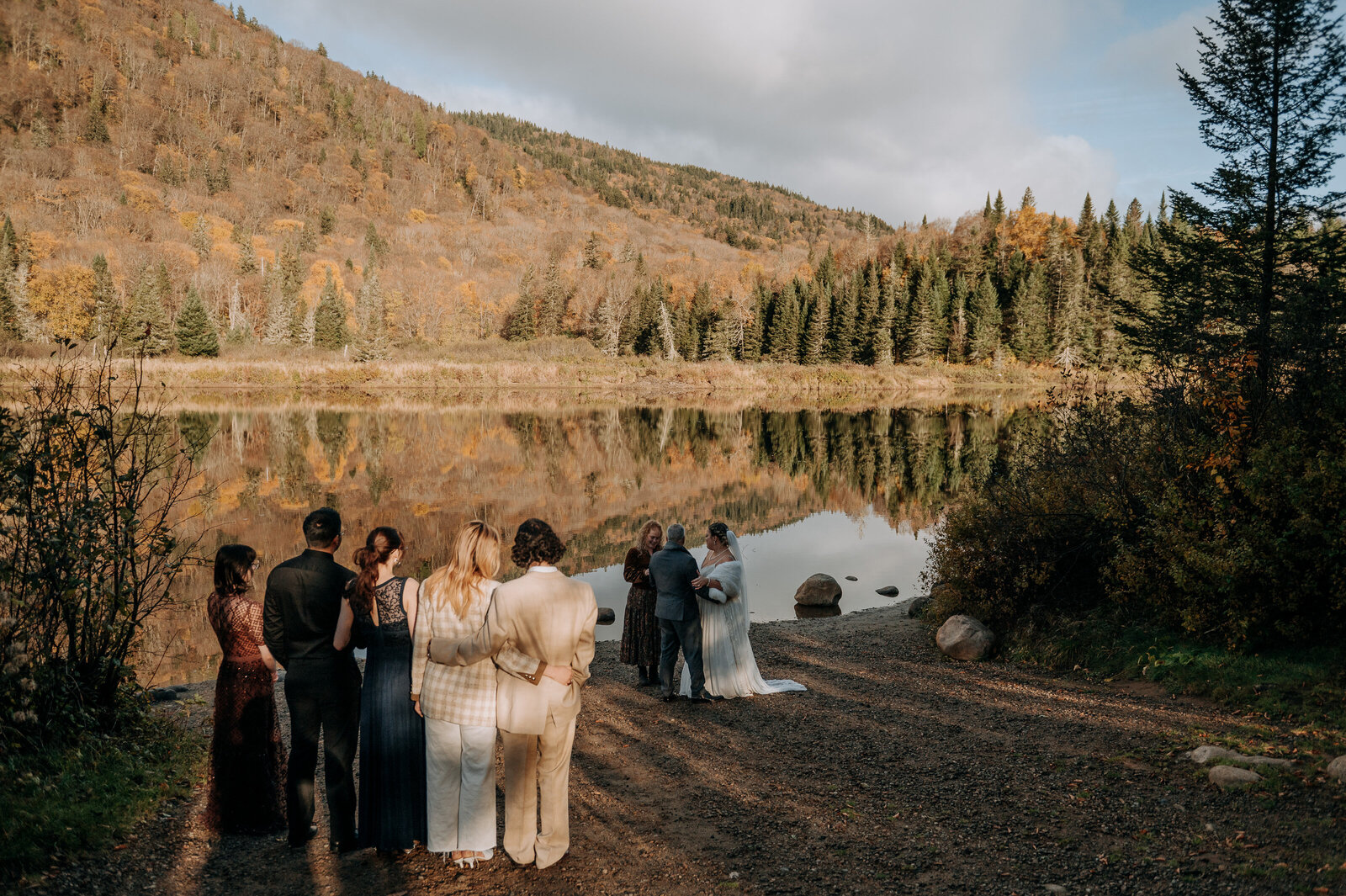 love-is-nord-quebec-parc-national-jacques-cartier-photographe-mariage-intime-elopement-wedding-0002