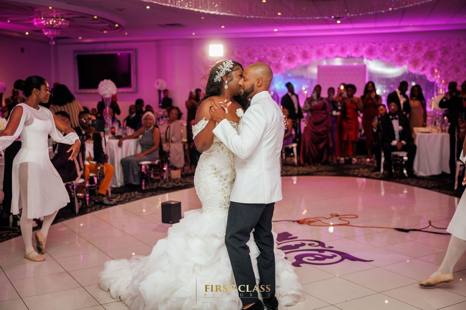 roma-receptions-montreal-wedding-36