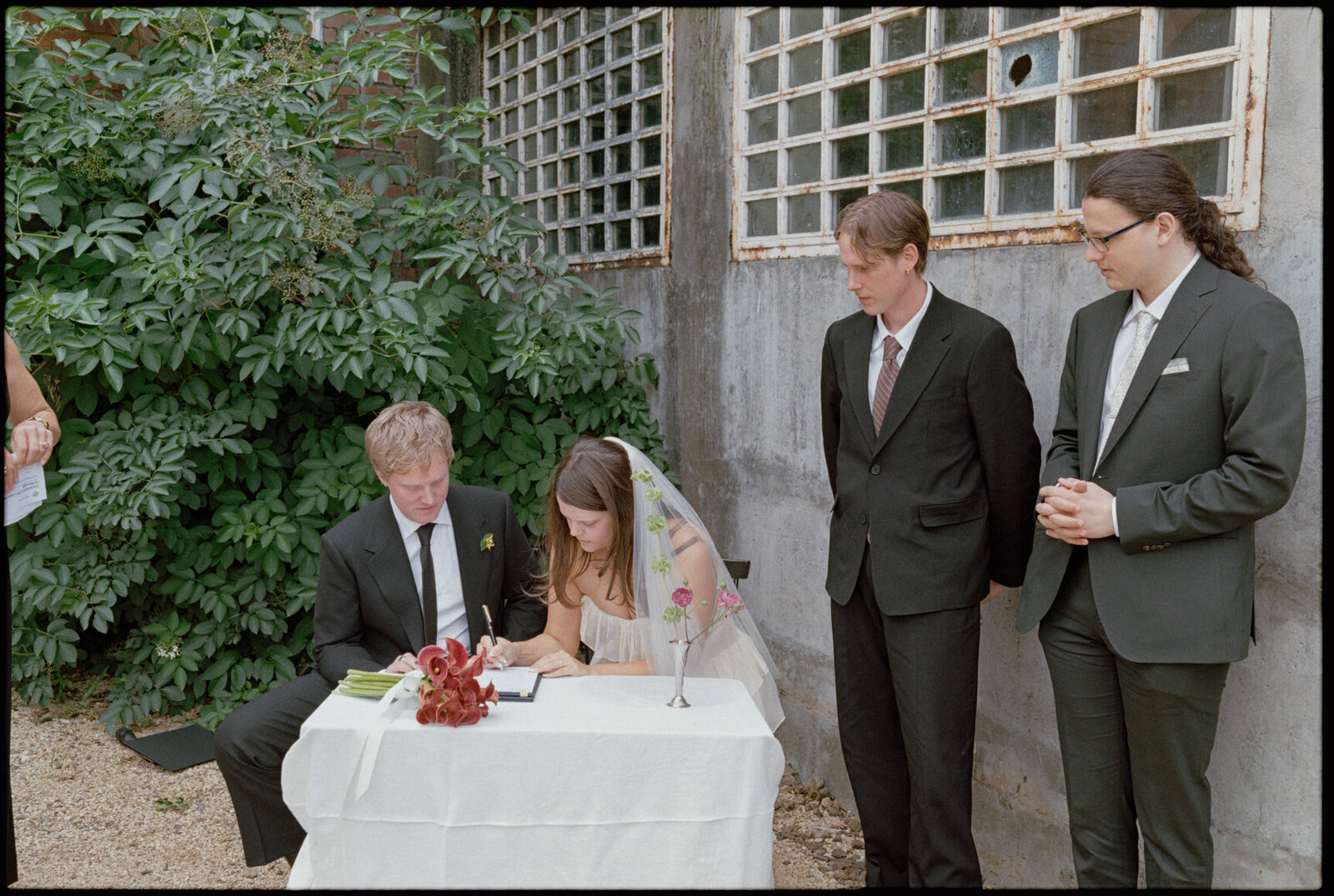 Australia-Film-Wedding-Photographer_Zara_Staples-95