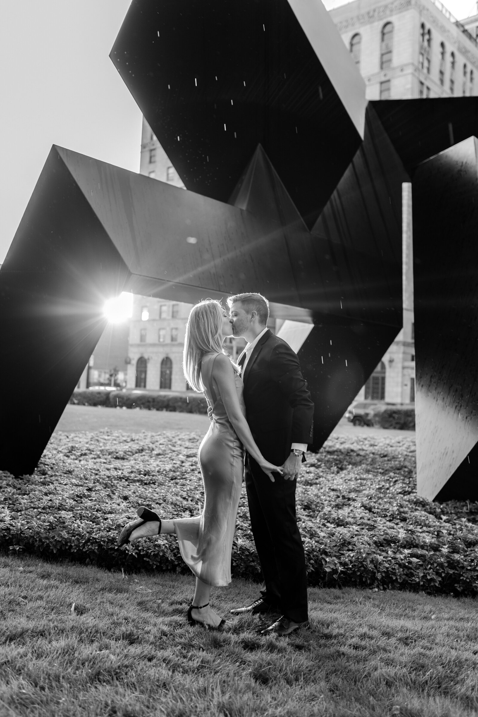 Kayla_Alex_Downtown_Detroit_DIA_Engagement-290