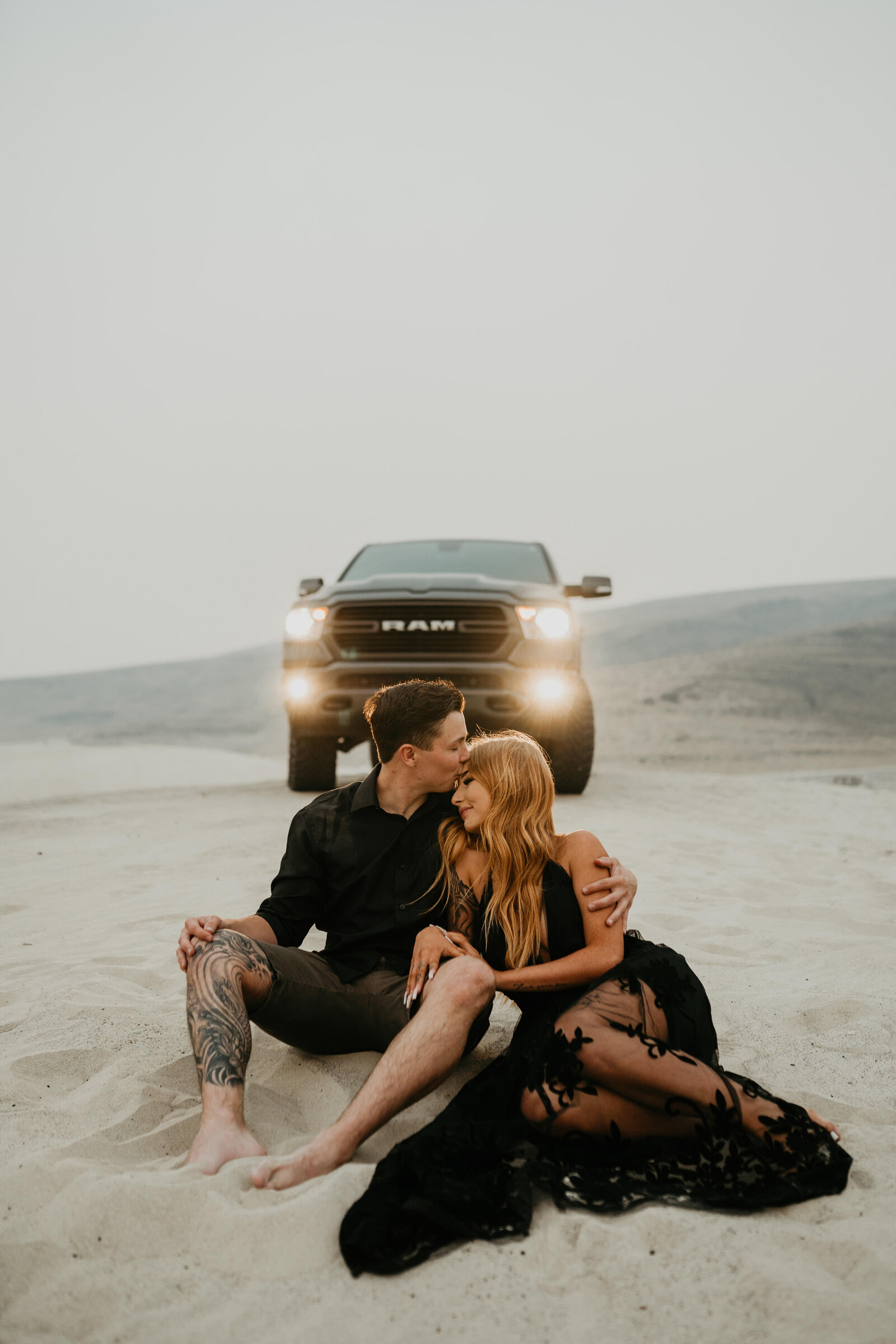 Sand Dunes Couples Photos - Raquel King Photography77