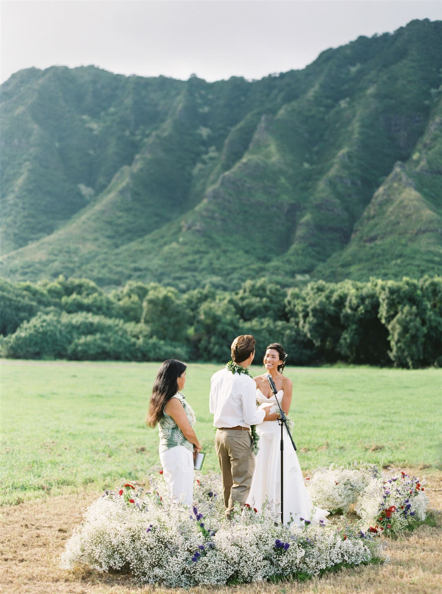 Oahu Hawaii Kauloa Ranch Wedding Film-Valorie Darling Photography-11-6_websize