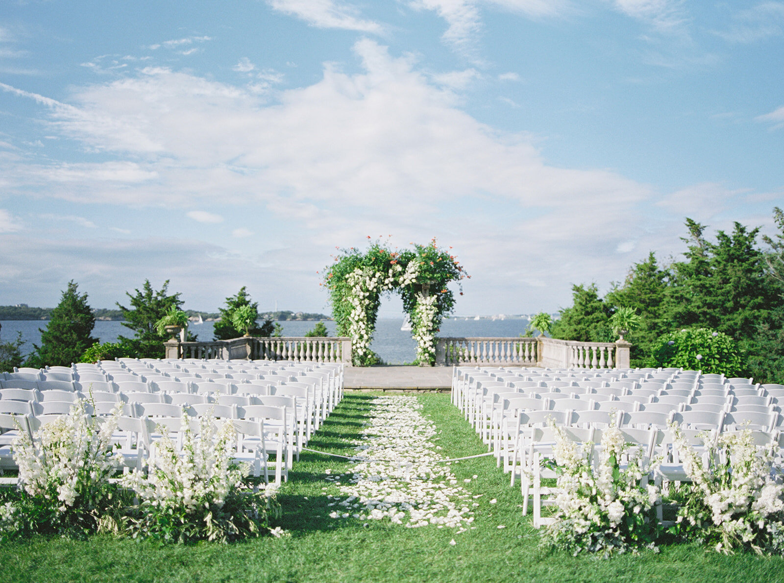 leila-james-events-newport-ri-wedding-planning-luxury-events-castle-hill-inn-gabrielle-and-will-emily-march-photography-SamuelsWedding_0372 copy