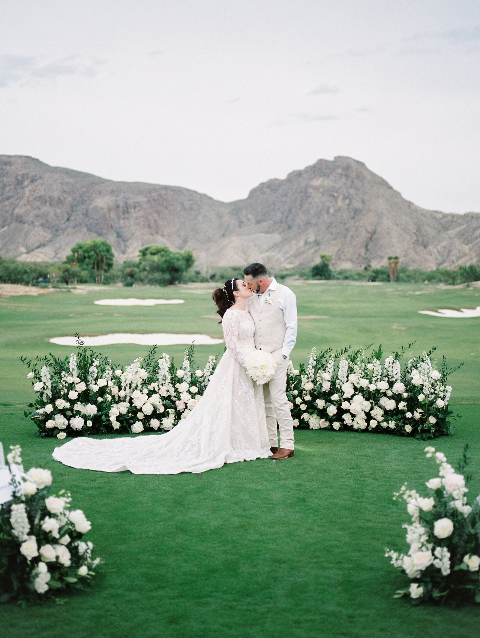 Wedding-at-Lajitas-Golf-Resort-Texas-2023-Coombes-Melanie-Julian-Photography-SNEAKS-44