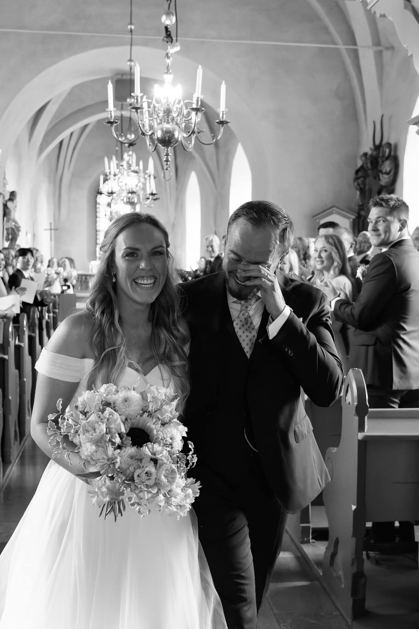 Destination Wedding Photographer Anna Lundgren in Stockholm Swedish American wedding at Ranas Slott in Roslagen Stockholm Sweden_051