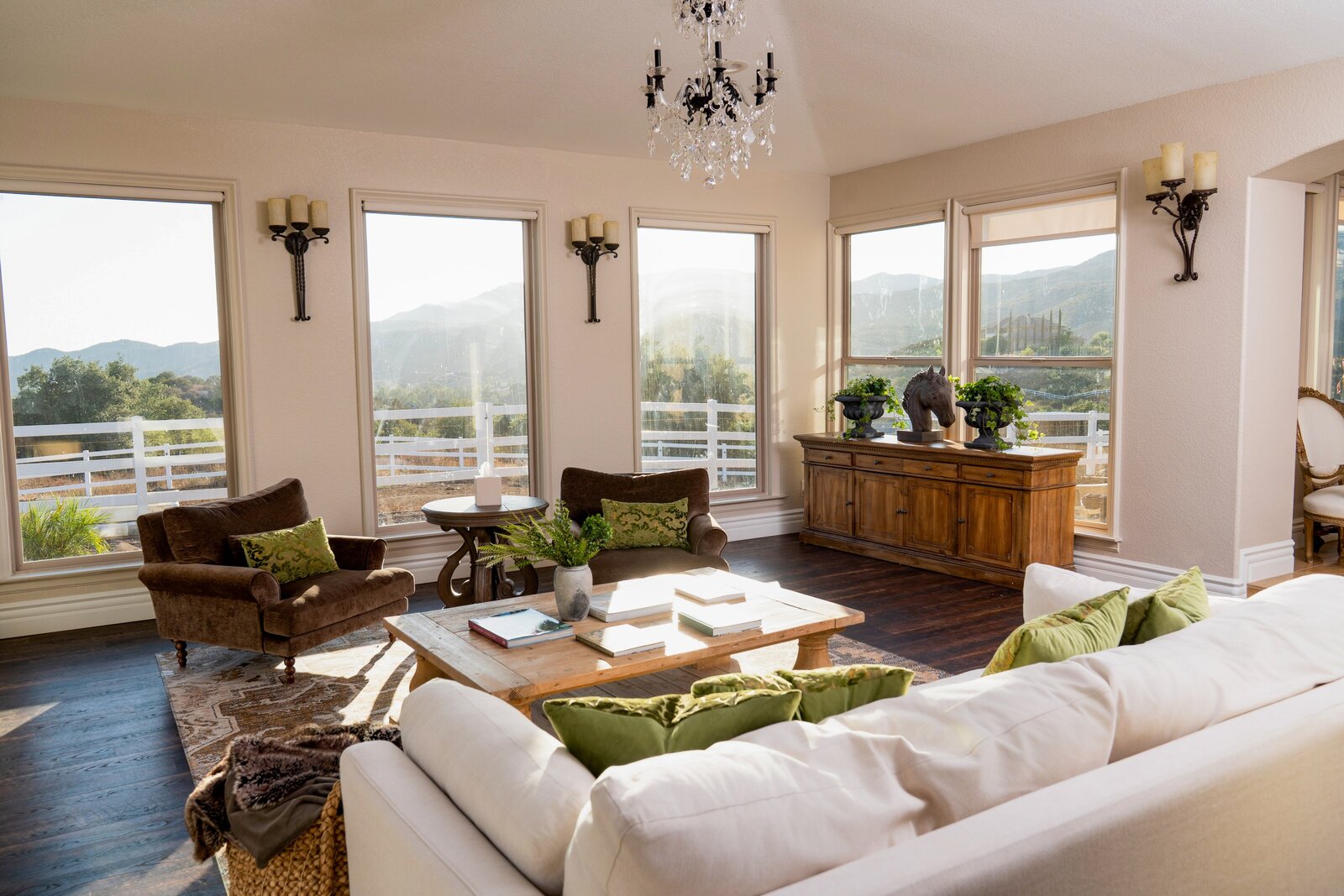 Client Gallery A7409542