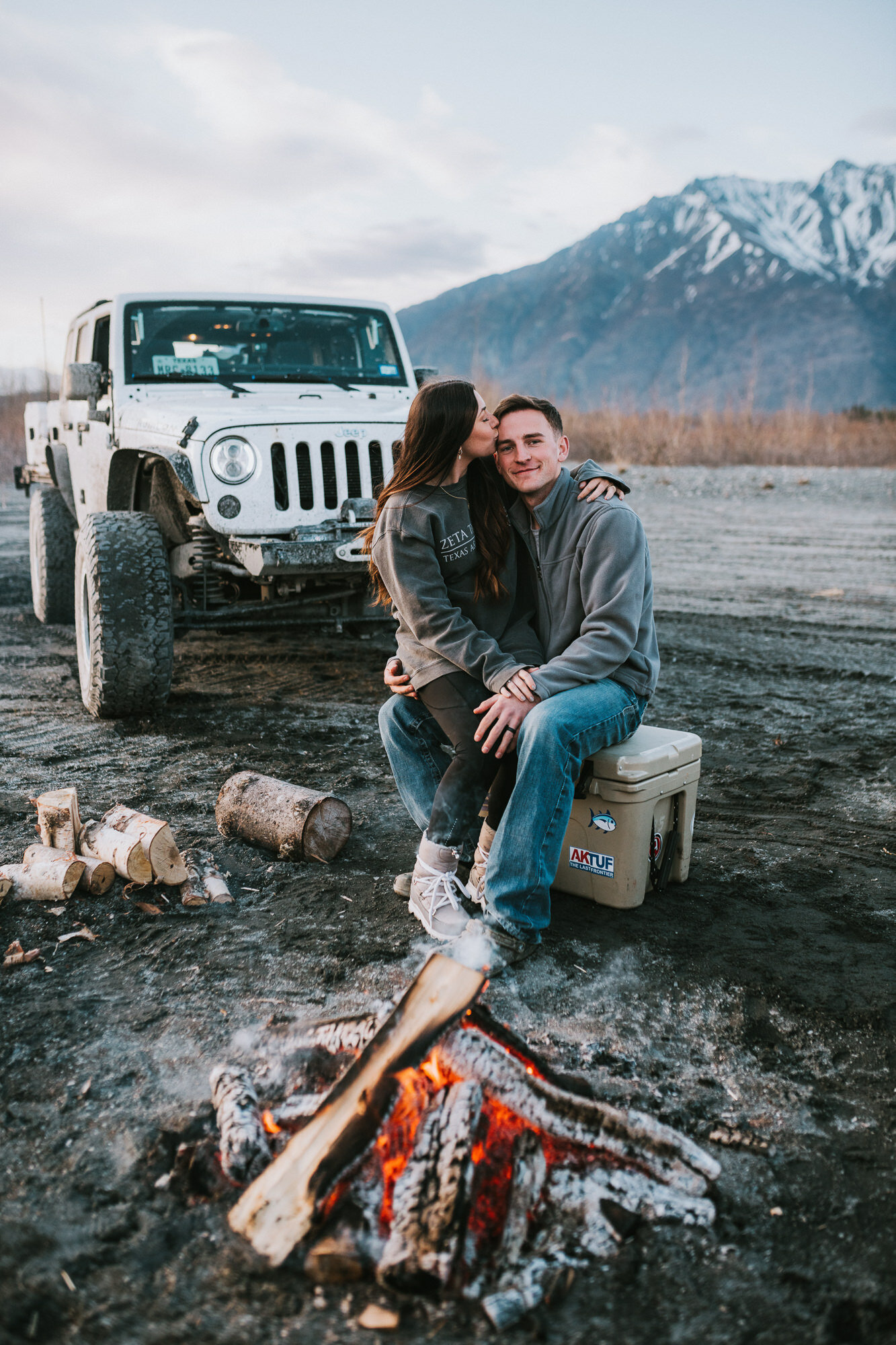 sumer-engagement-photos-in-alaska-donna-marie-photography9