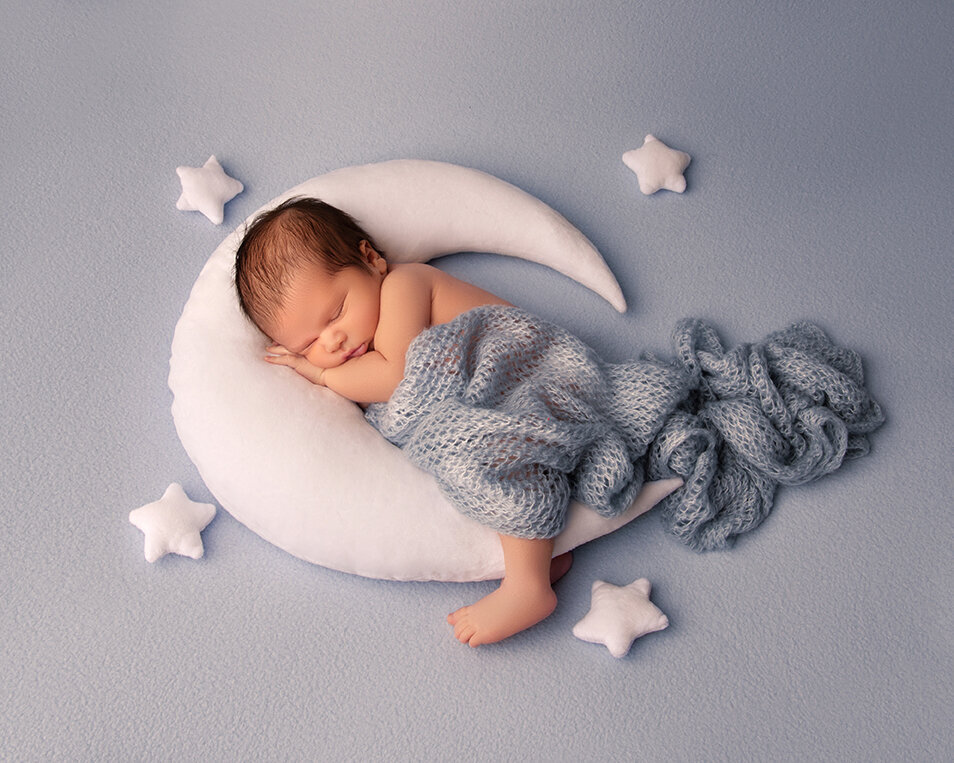 Savannah newborn portrait session