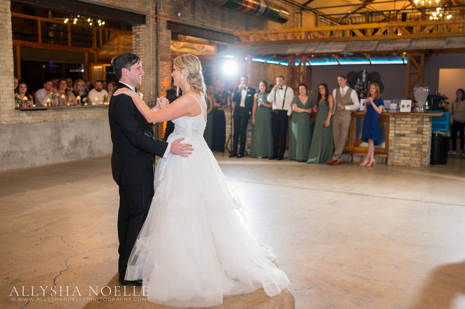 Wedding-at-The-Factory-on-Barclay-in-Milwaukee-1012
