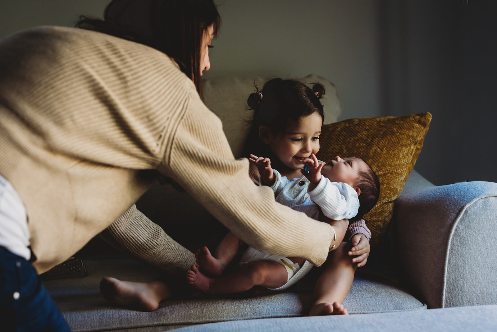 San Diego in home newborn photographer Love Michelle Photography-37