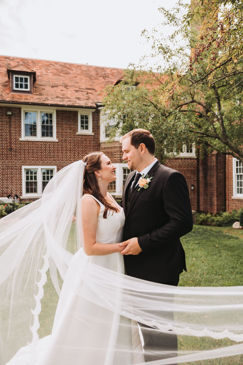 ErinandMike-MariahKastenPhoto-MichiganWeddingPhotographer-198