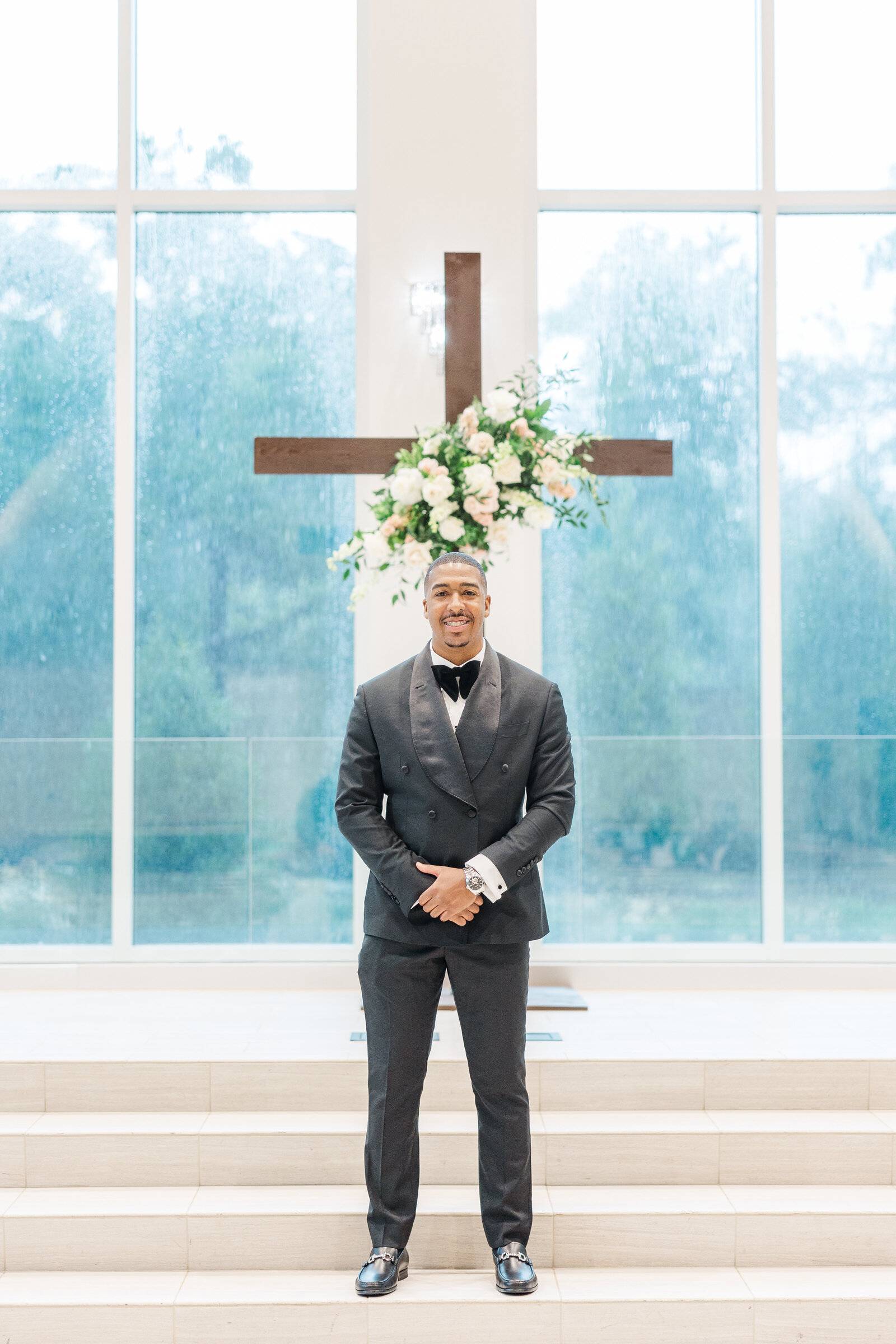 Solo photography for groom inside venue