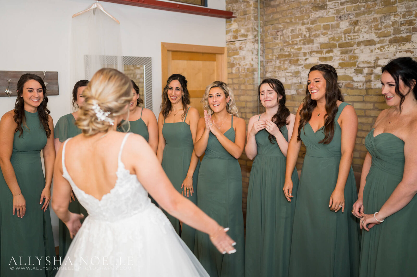 Wedding-at-The-Factory-on-Barclay-in-Milwaukee-0108