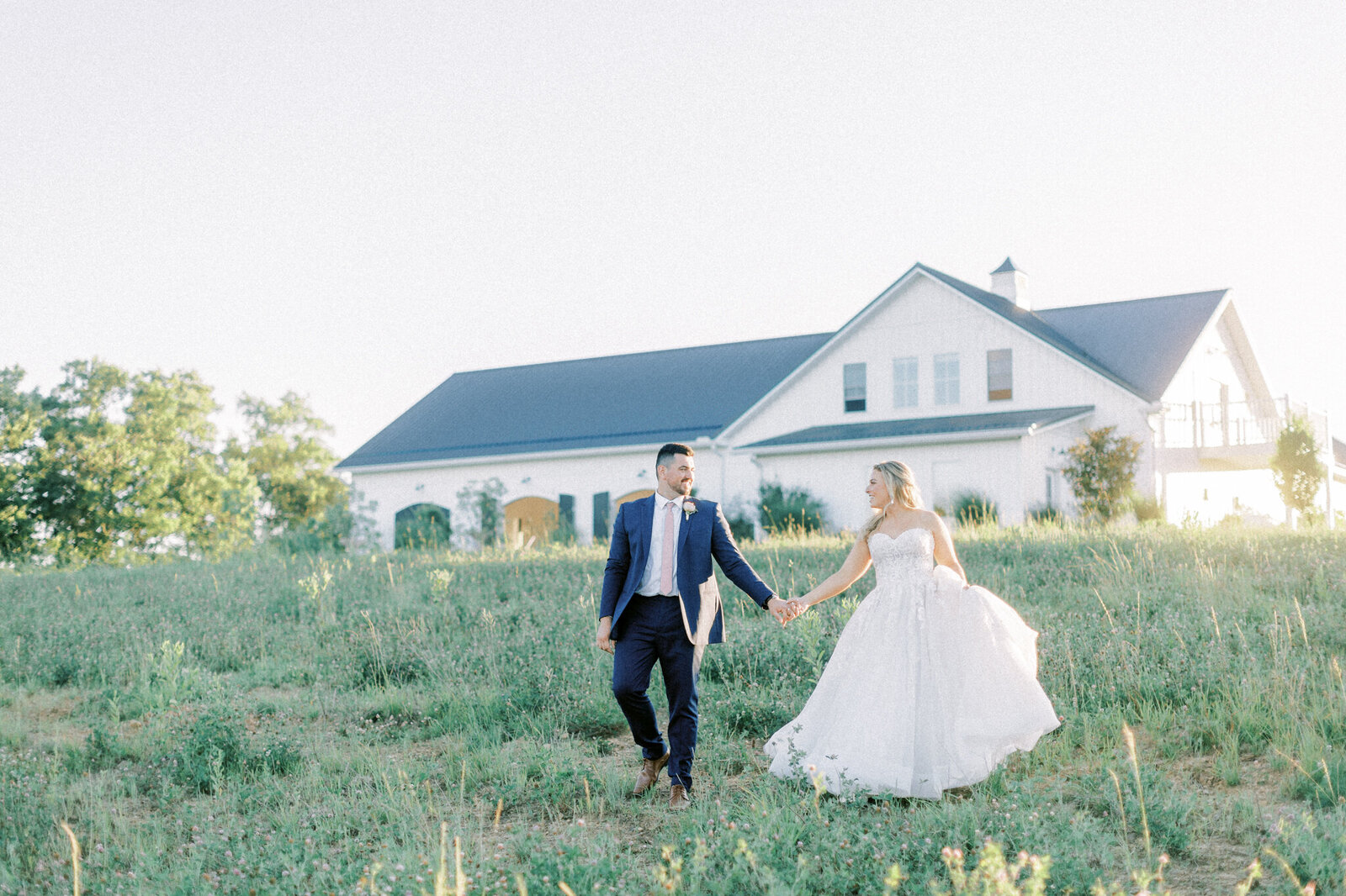 magnolia-hill-farm-ohio-wedding-venue-photographer-laura-bill-116