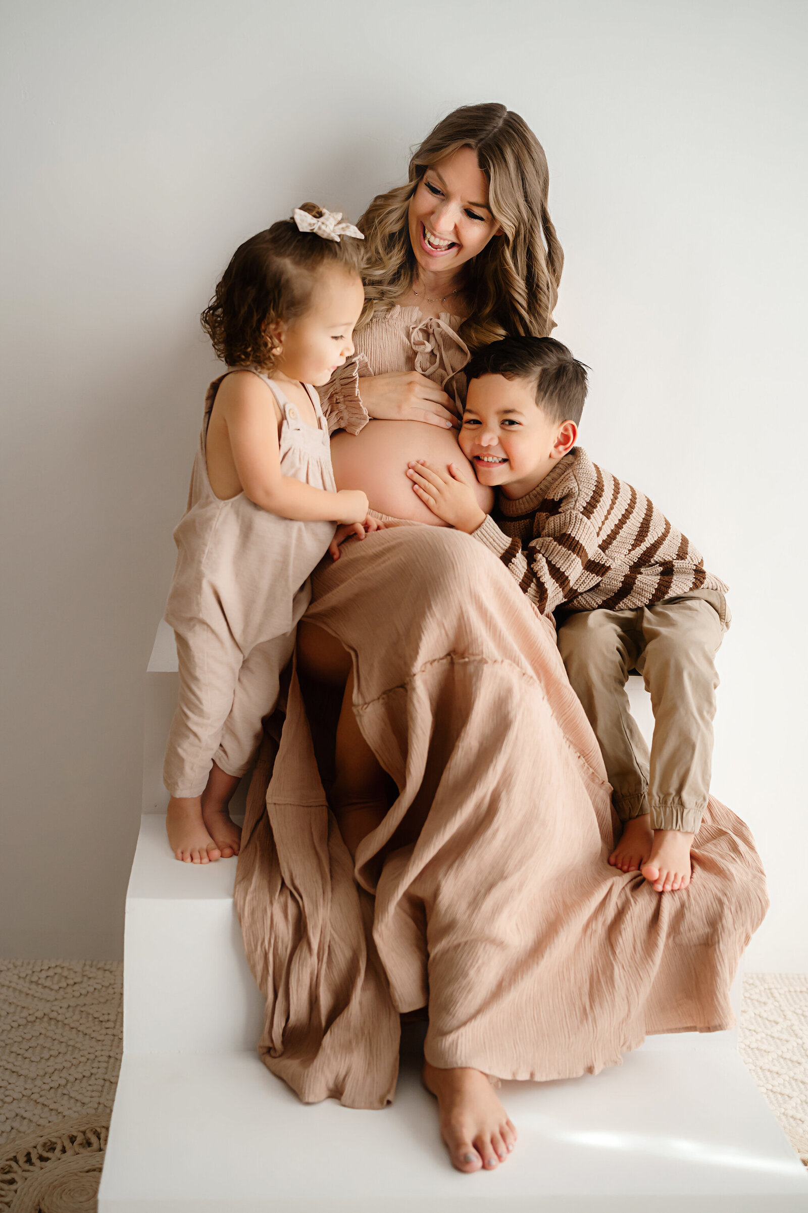 fort-worth-photographer-studio-newborn-family-session (12)
