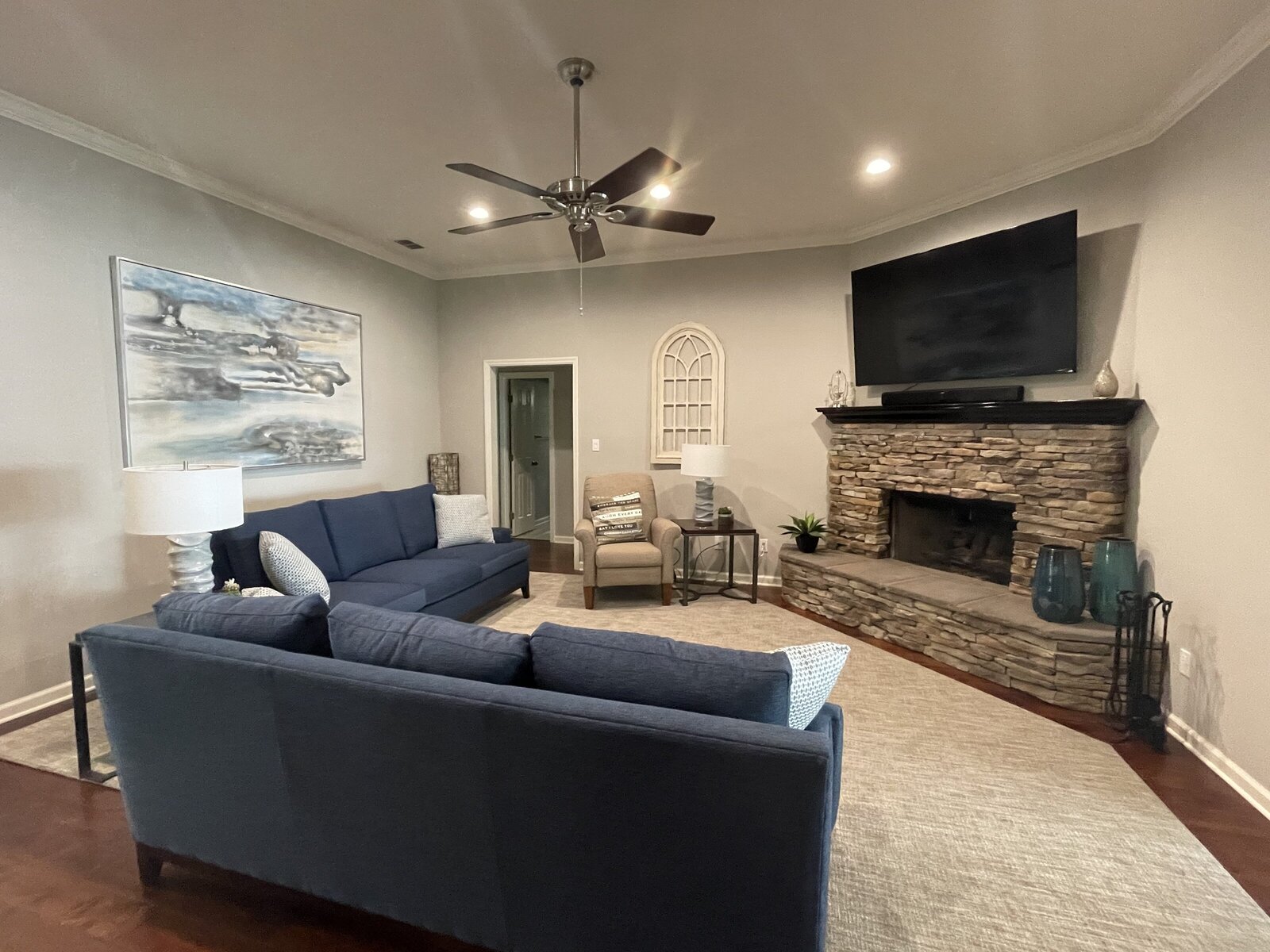 Bedeckers Interiors - Kristine Gregory - Lake Living (5)