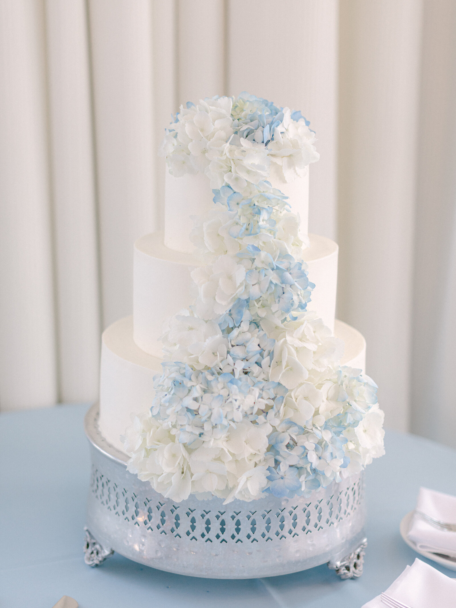 perry lane hotel chic blue and white wedding photographer - torianna brooke portraiture