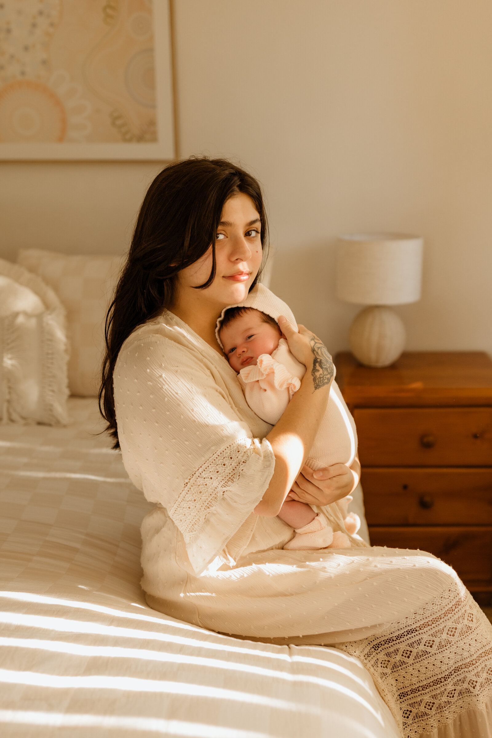 lifestyle-newborn-session-hills-district-family-home