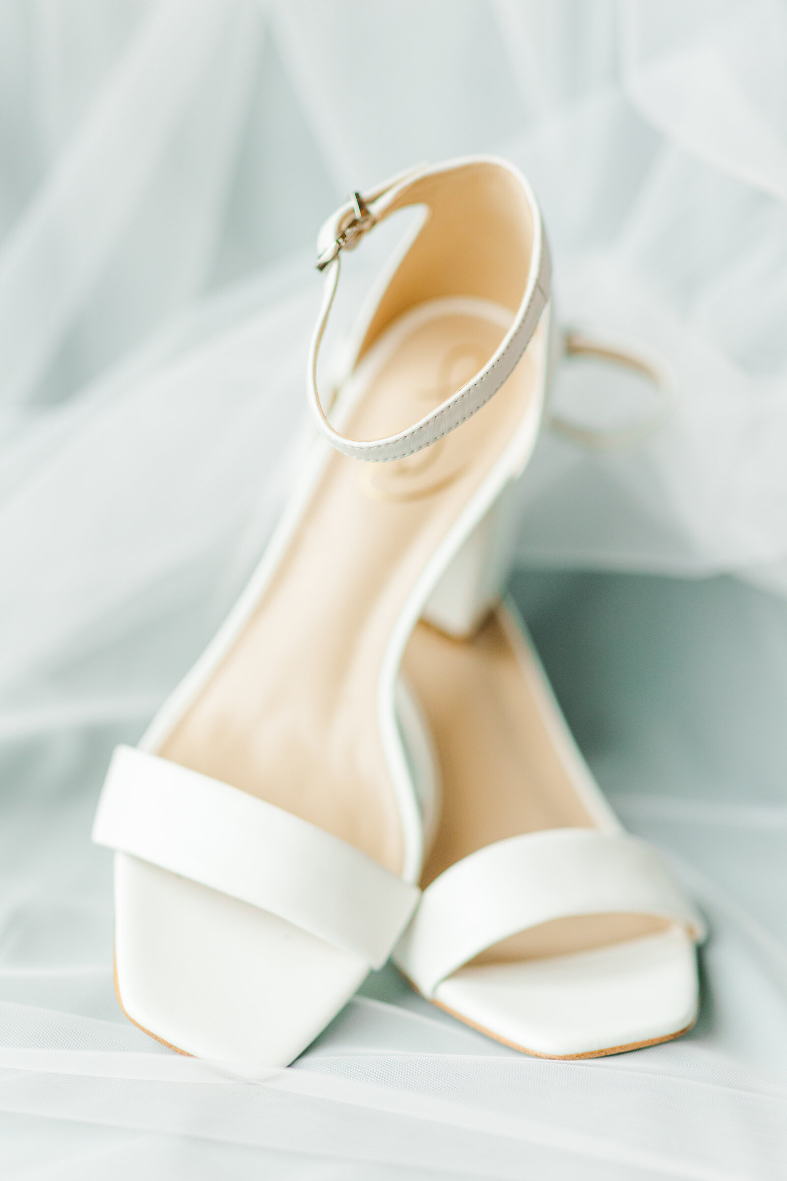 29_barnwood_events_wedding_madison_wisconsin_wedding_shoes