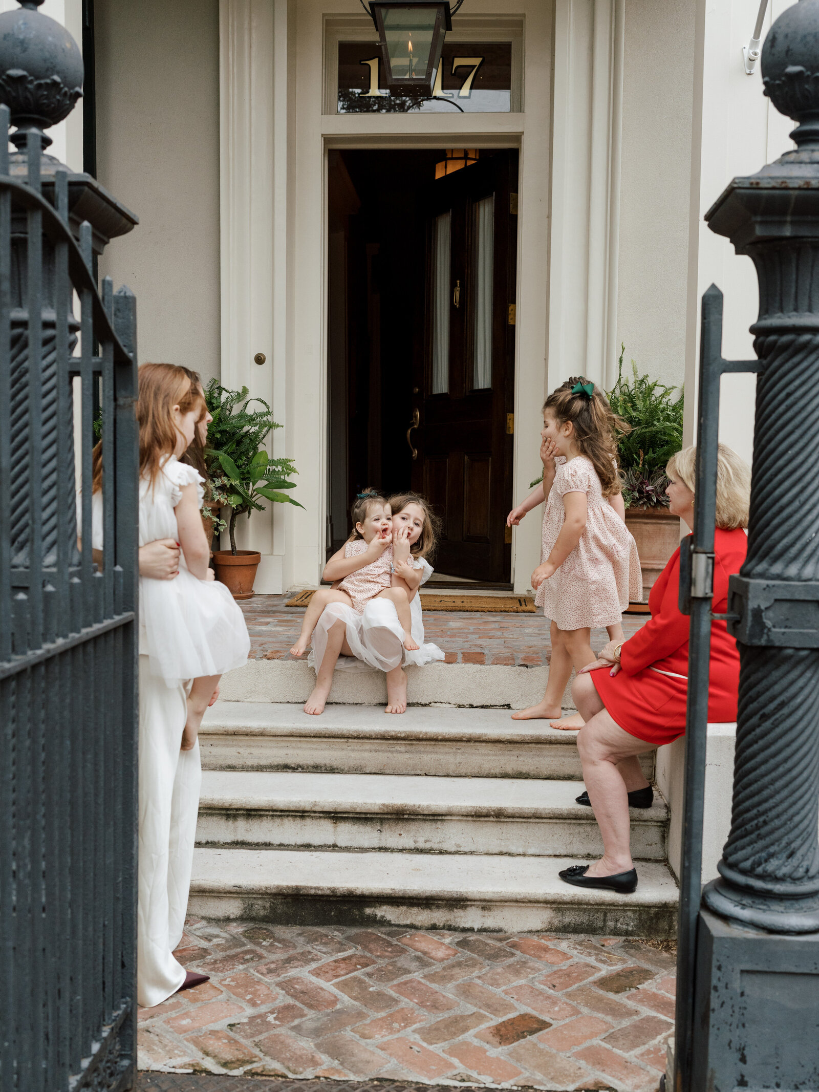 family-session-new-york-apartment