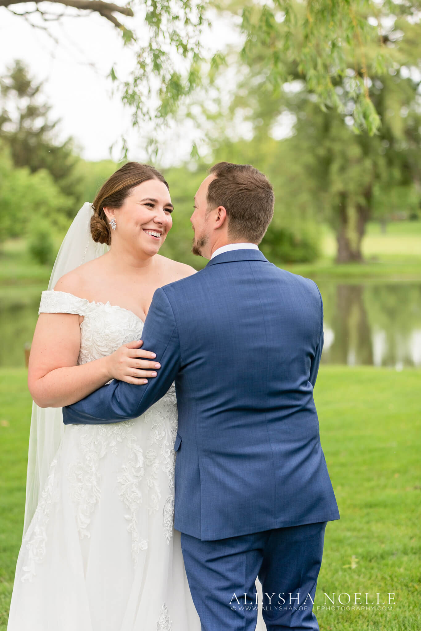 Wedding-at-River-Club-of-Mequon-426