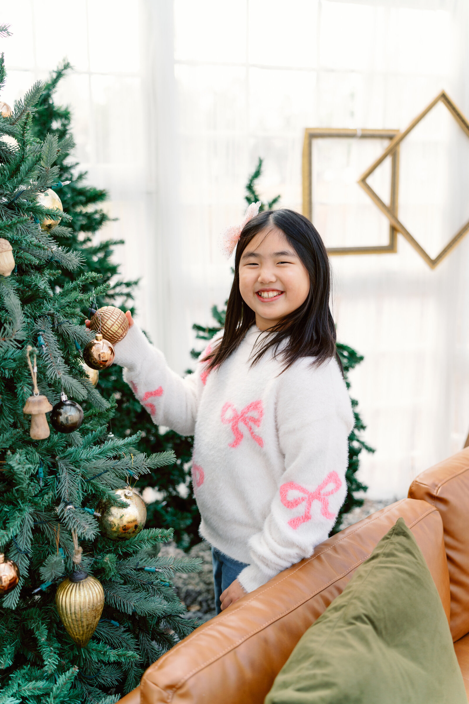 2024.12.14 Christmas Minis PREVIEWS-24