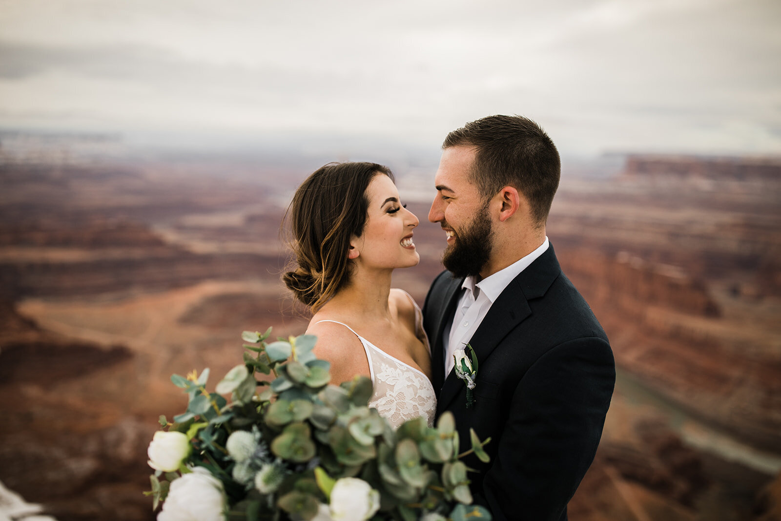 Utah Elopement Photograph of a Couple by Hazel and Lace