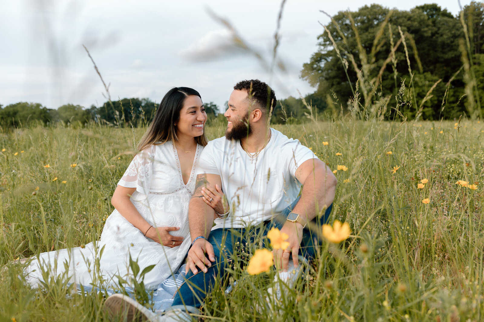 wildflower-field-natural-maternity-photography (8)