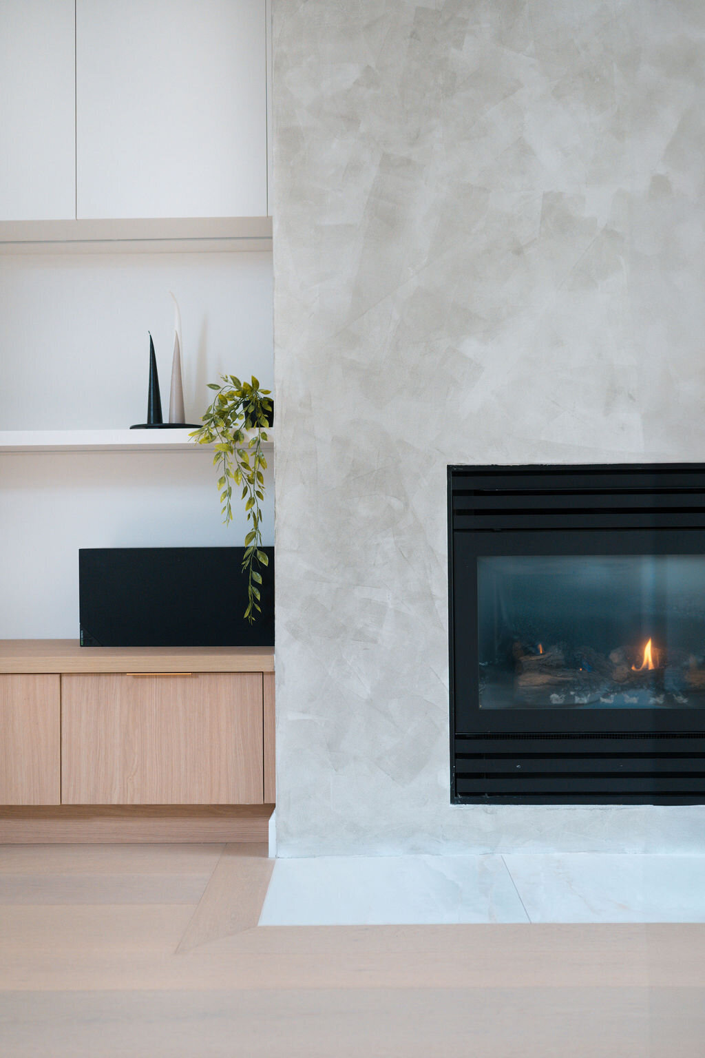 modern-plaster-fireplace-Align-Interior -Design
