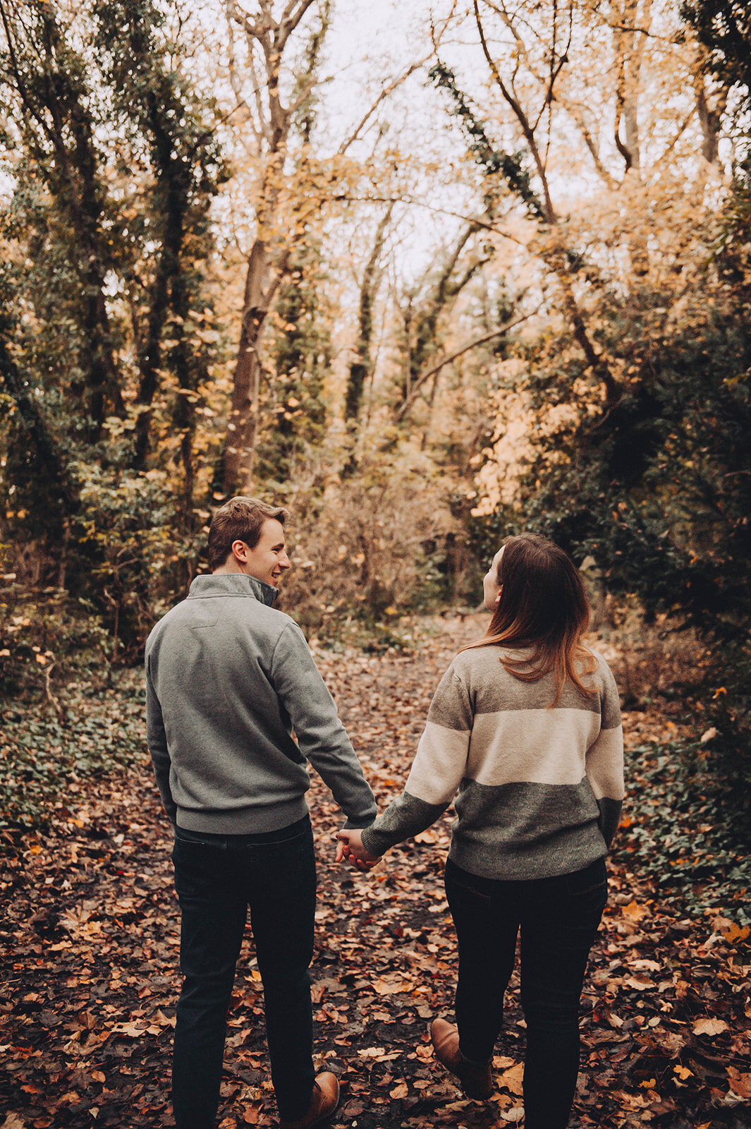 Proposal shoot in the woods in Cambridge