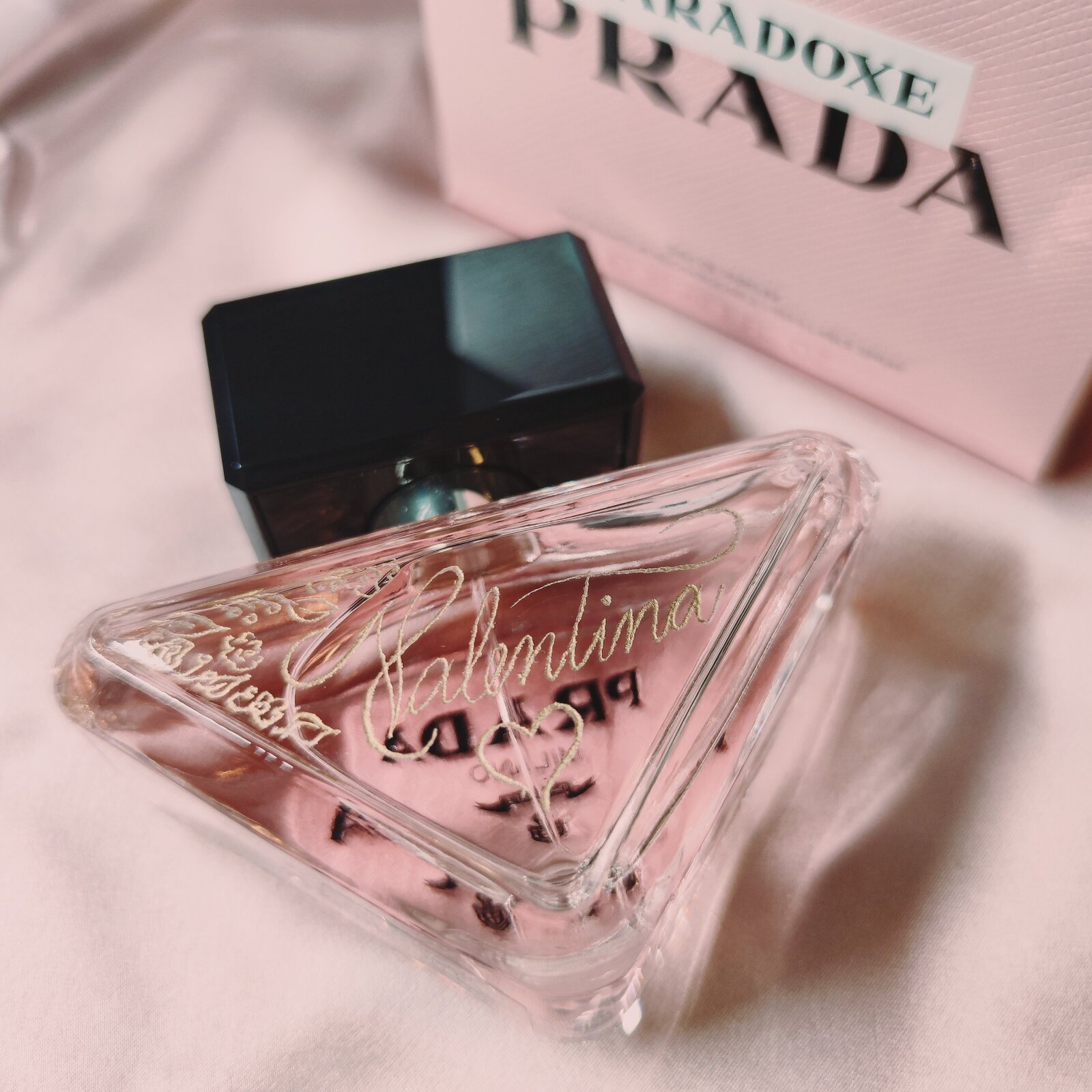 Prada paradoxe engraved perfume pink gold elegant berlin