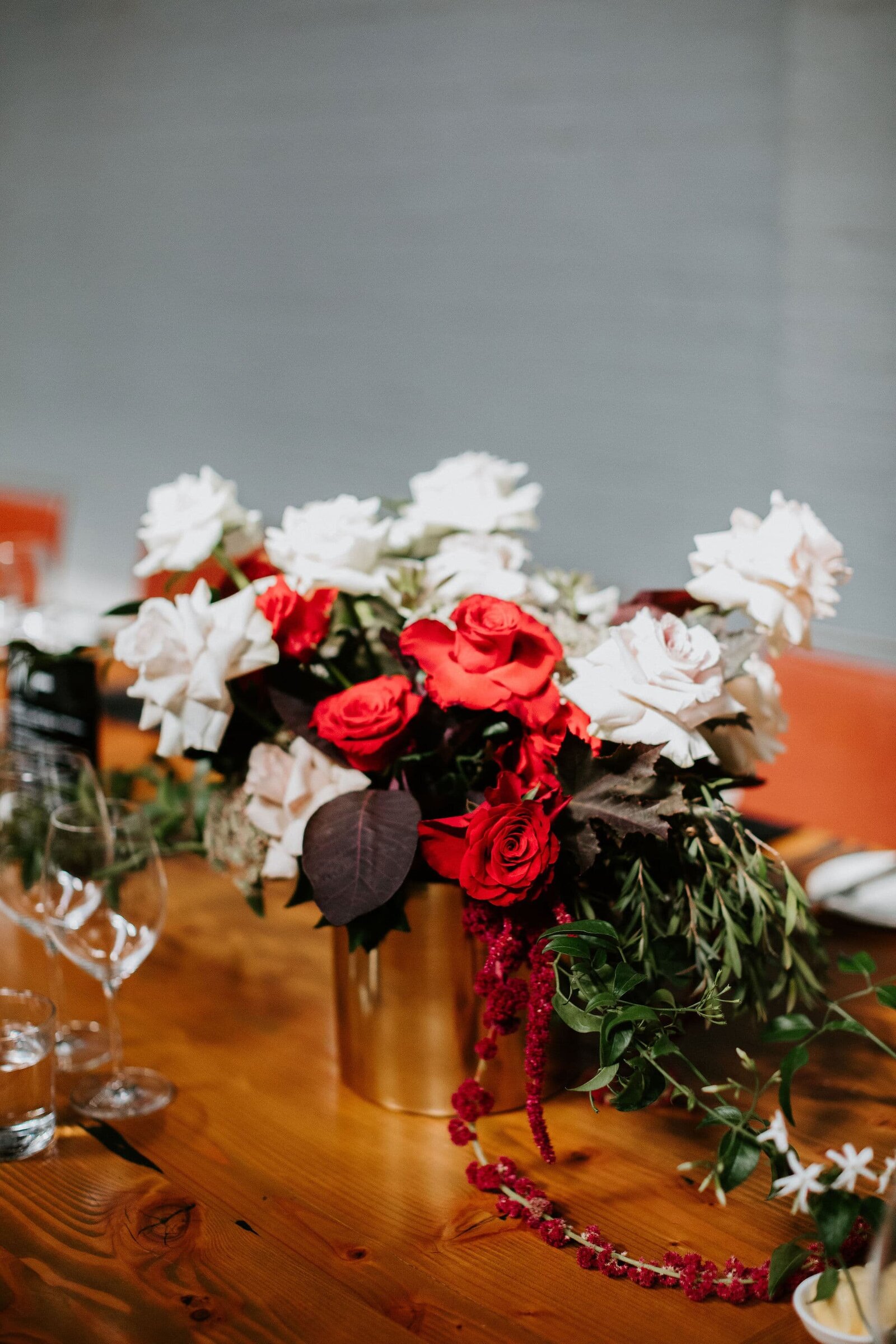 Phillip_Island_wedding_flower_tables_vases_18