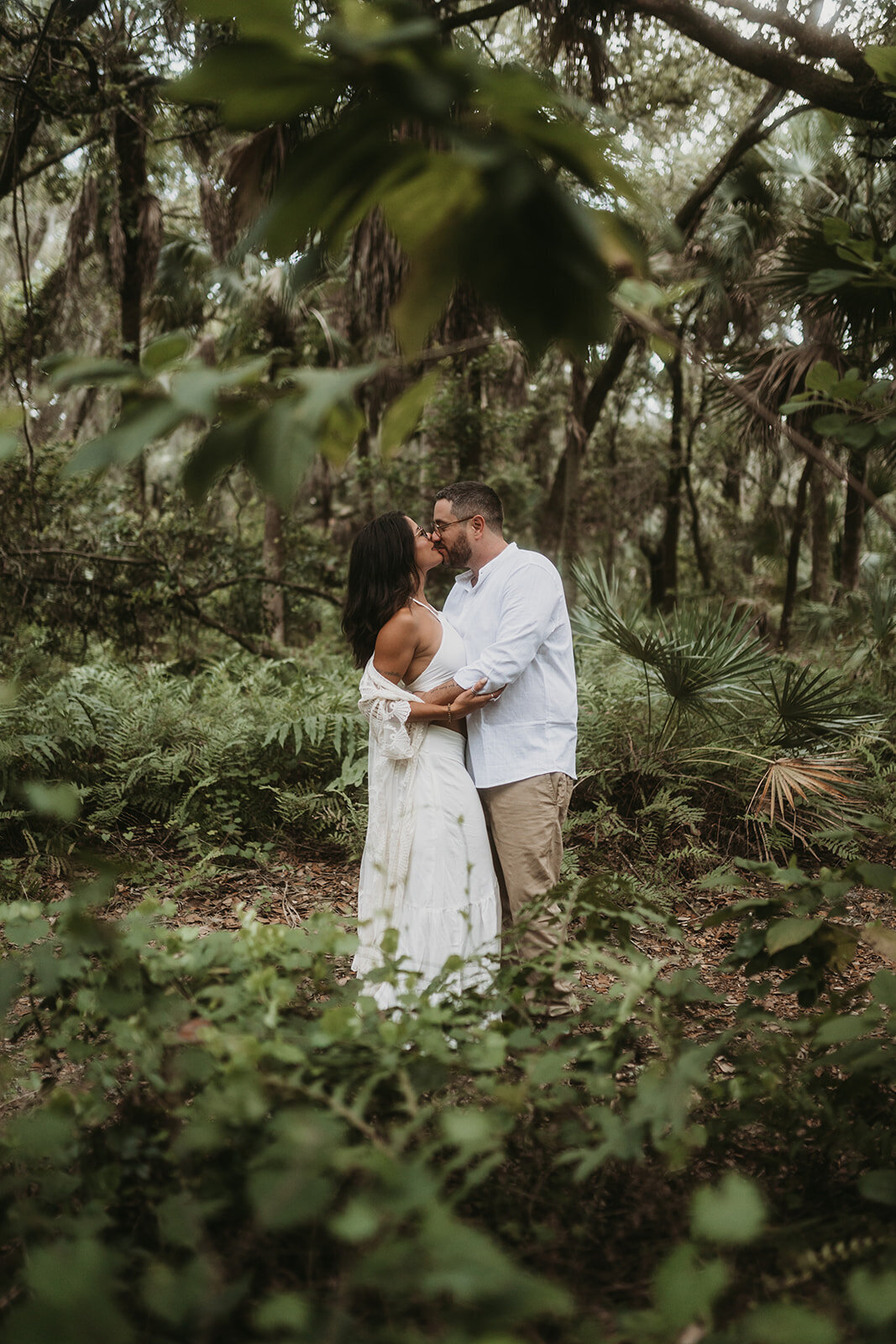 Delray Oaks Natural Area Florida Engagement Couple Photoshoot_Kristelle Boulos Photography-010