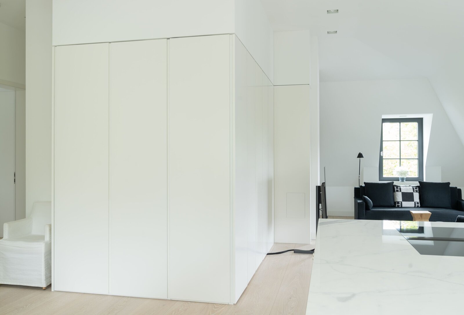 Von-Dach-bis-Keller-Einbauschraenke-Penthousewohnung