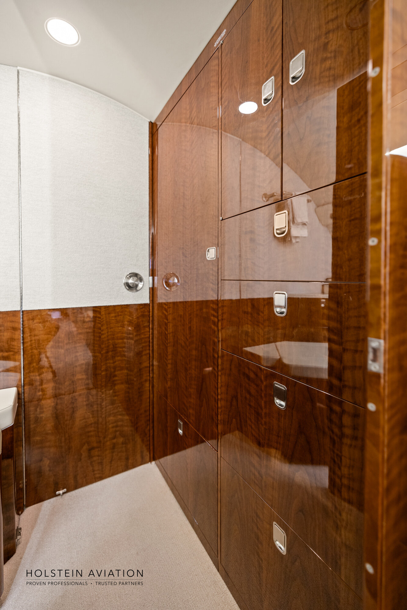 Challenger 604 N60JC Watermarked-11