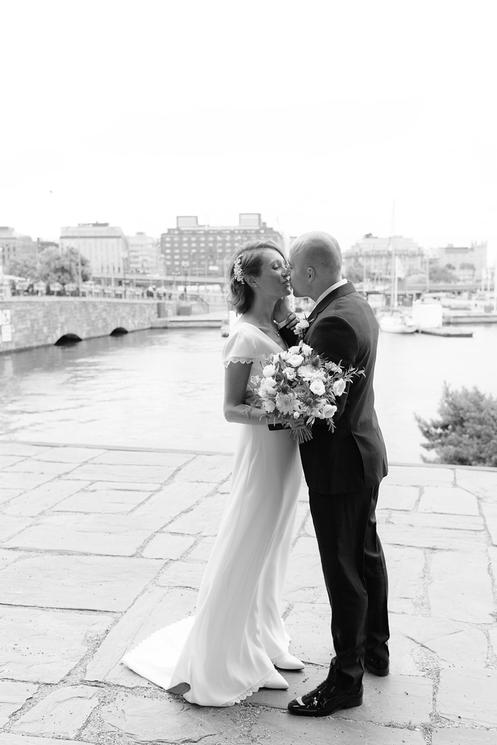 Destination Wedding Photographer Anna Lundgren in Stockholm Wedding at Stockholms Stadshus, Kungsholms Church and Rosendals Wardshus in Stockholm Sweden_22