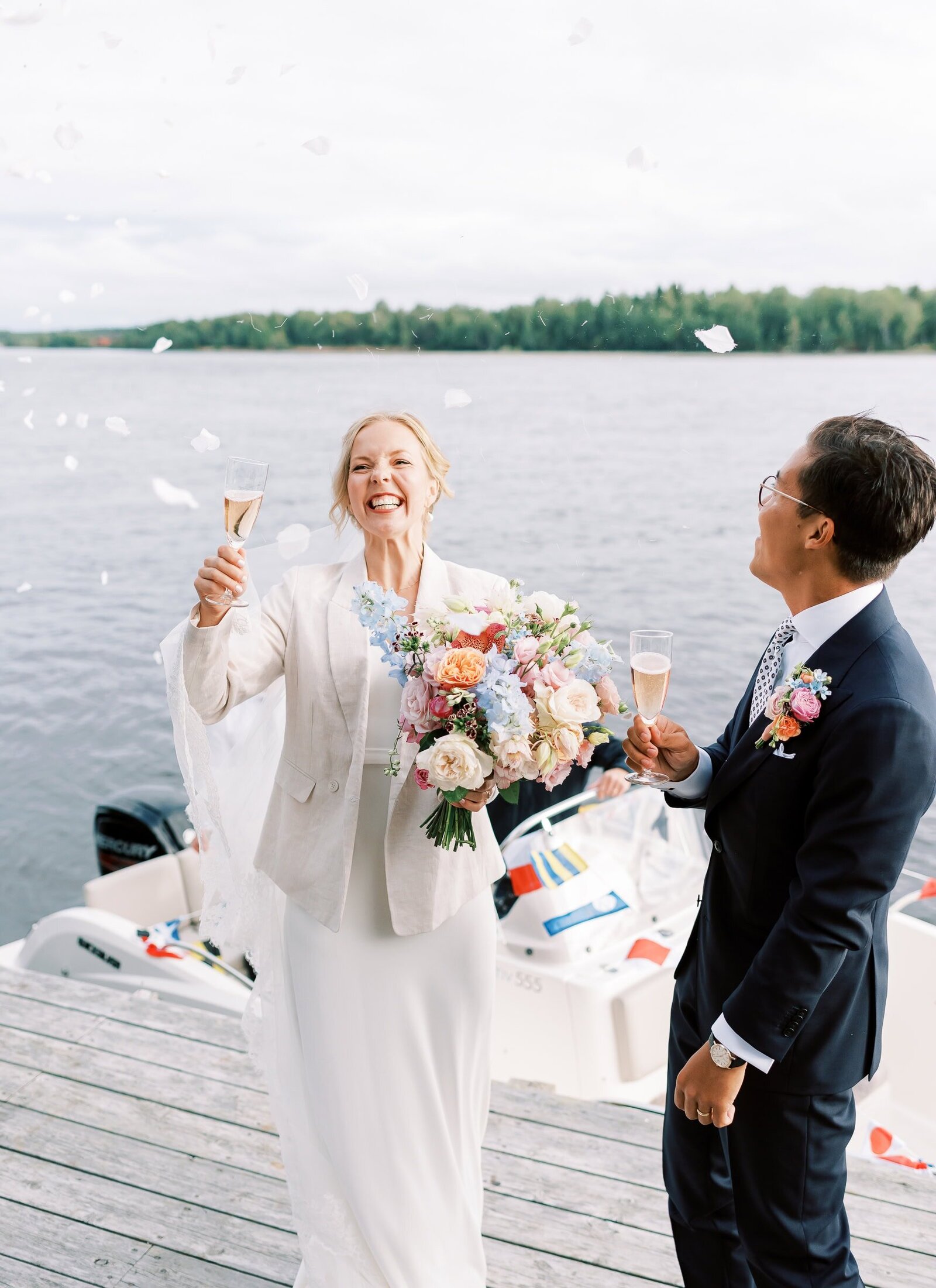 Destination Wedding Photographer Anna Lundgren in Stockholm Summer Destination Wedding in Kalix Swedish Lapland Sweden_050