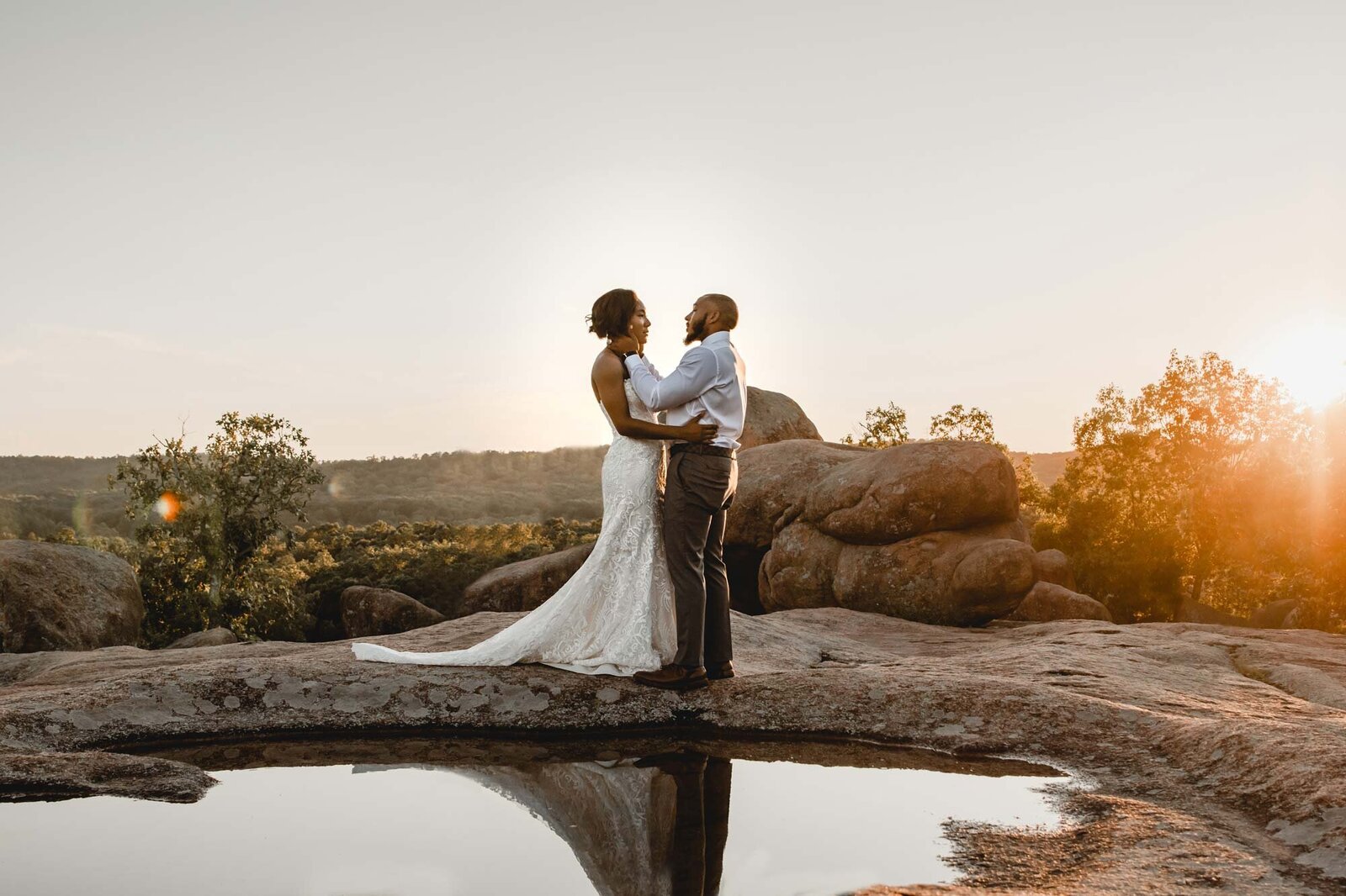 bride-groom-Elephant-Rocks-elopement-3