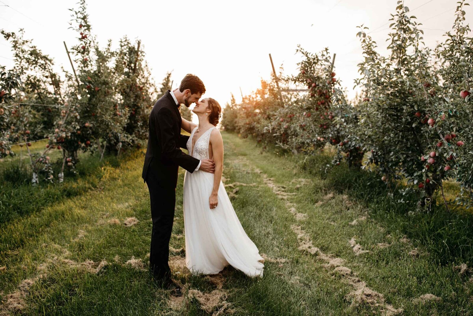 Sarah & Alan | Gilbert Cellars Hackett Ranch Winery Wedding Yakima Washington