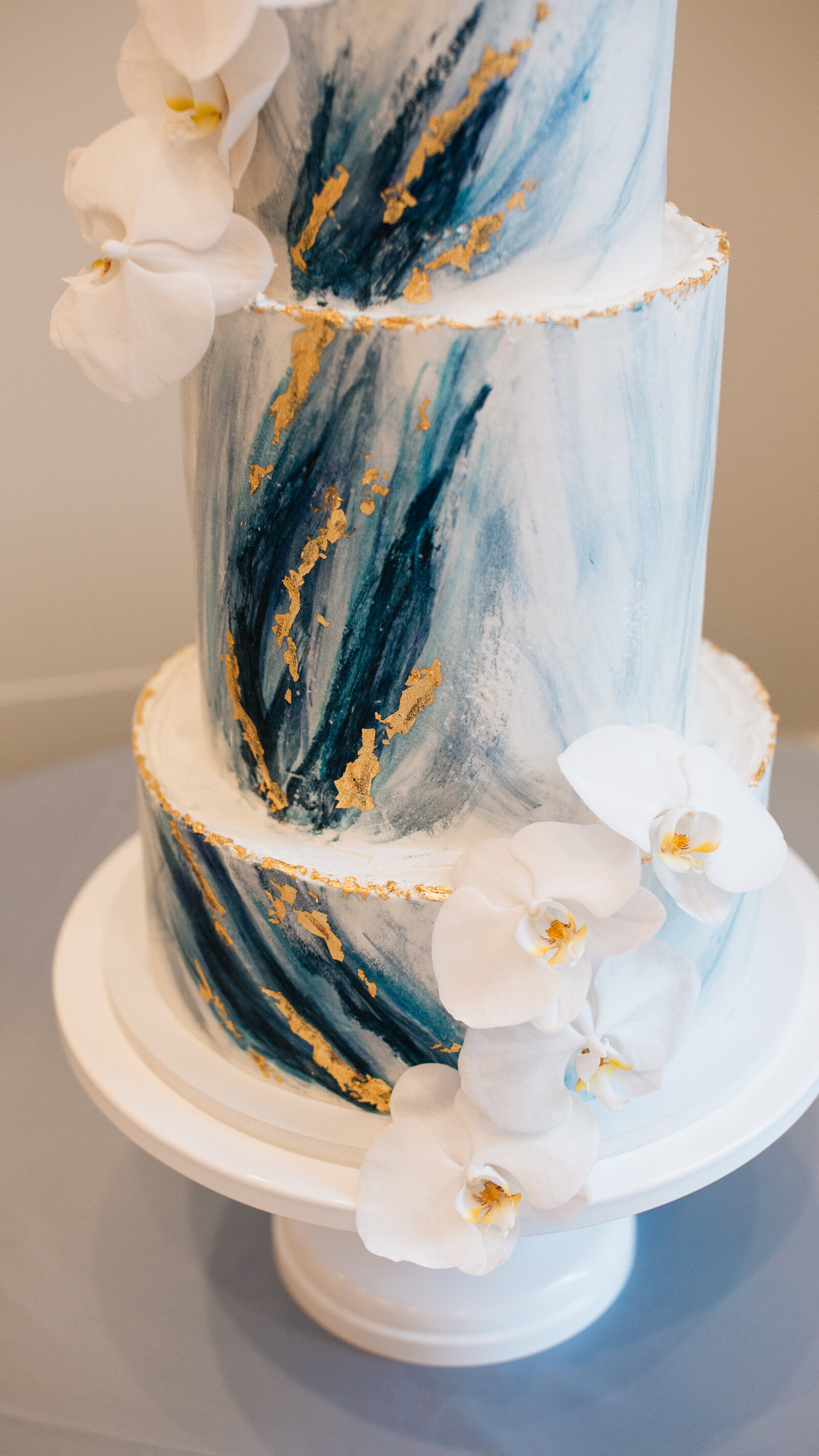 Modern-Wedding-Cake-Ashley-Cakes-22