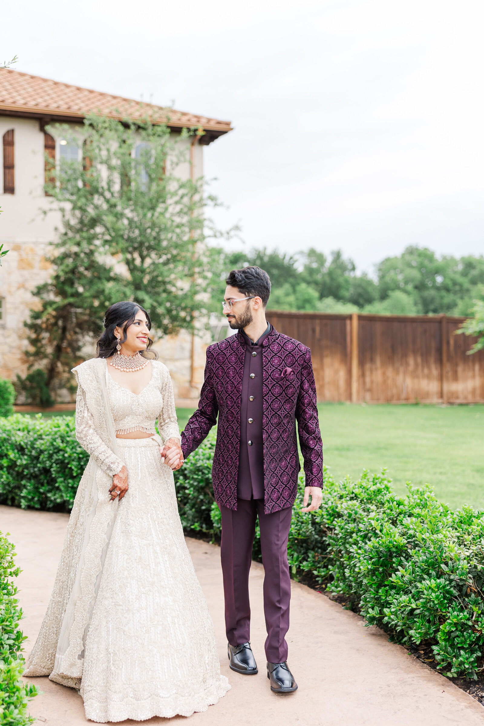 Couple-wedding-photography-at-the-springs-mckinney