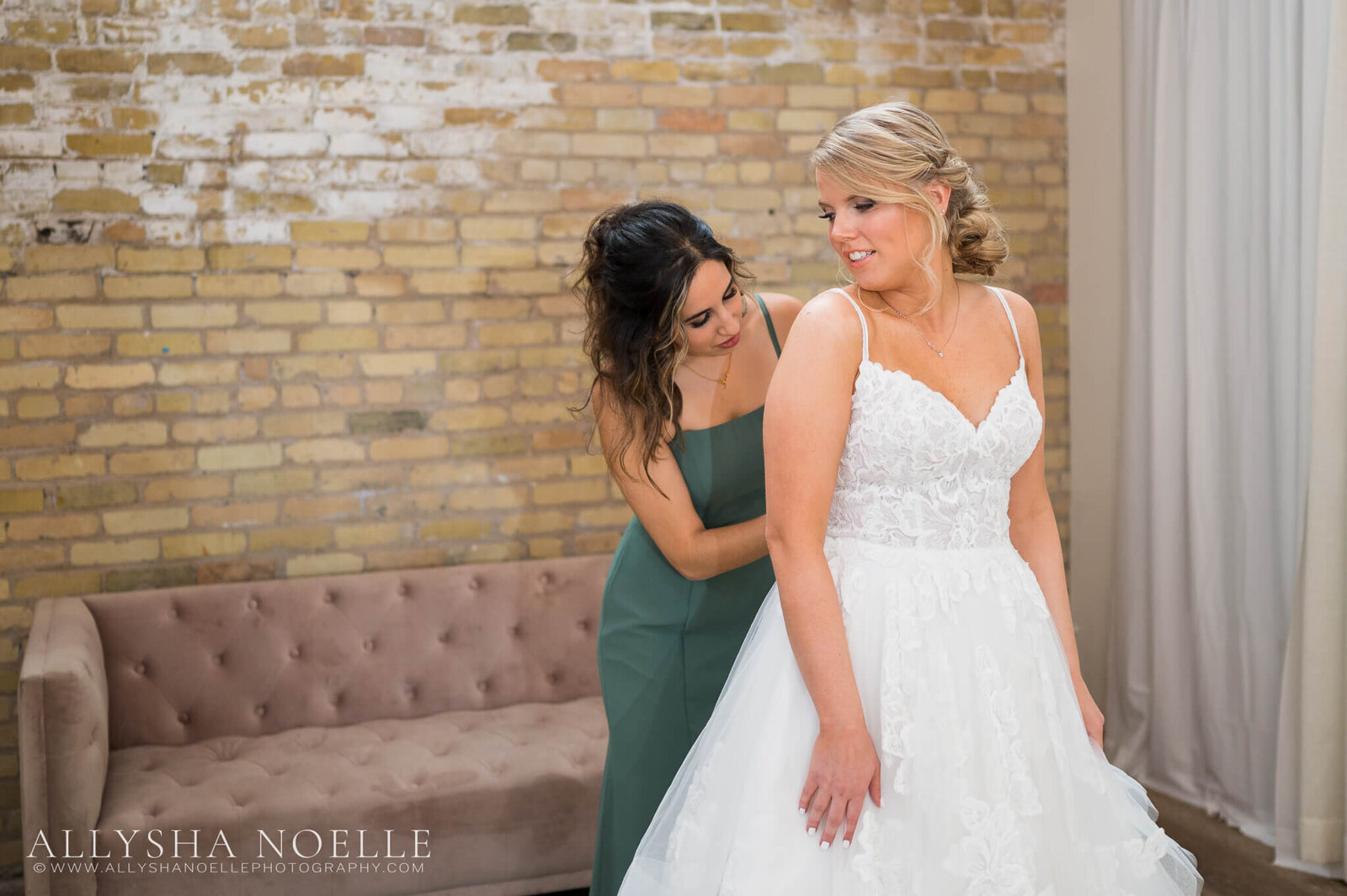 Wedding-at-The-Factory-on-Barclay-in-Milwaukee-0058