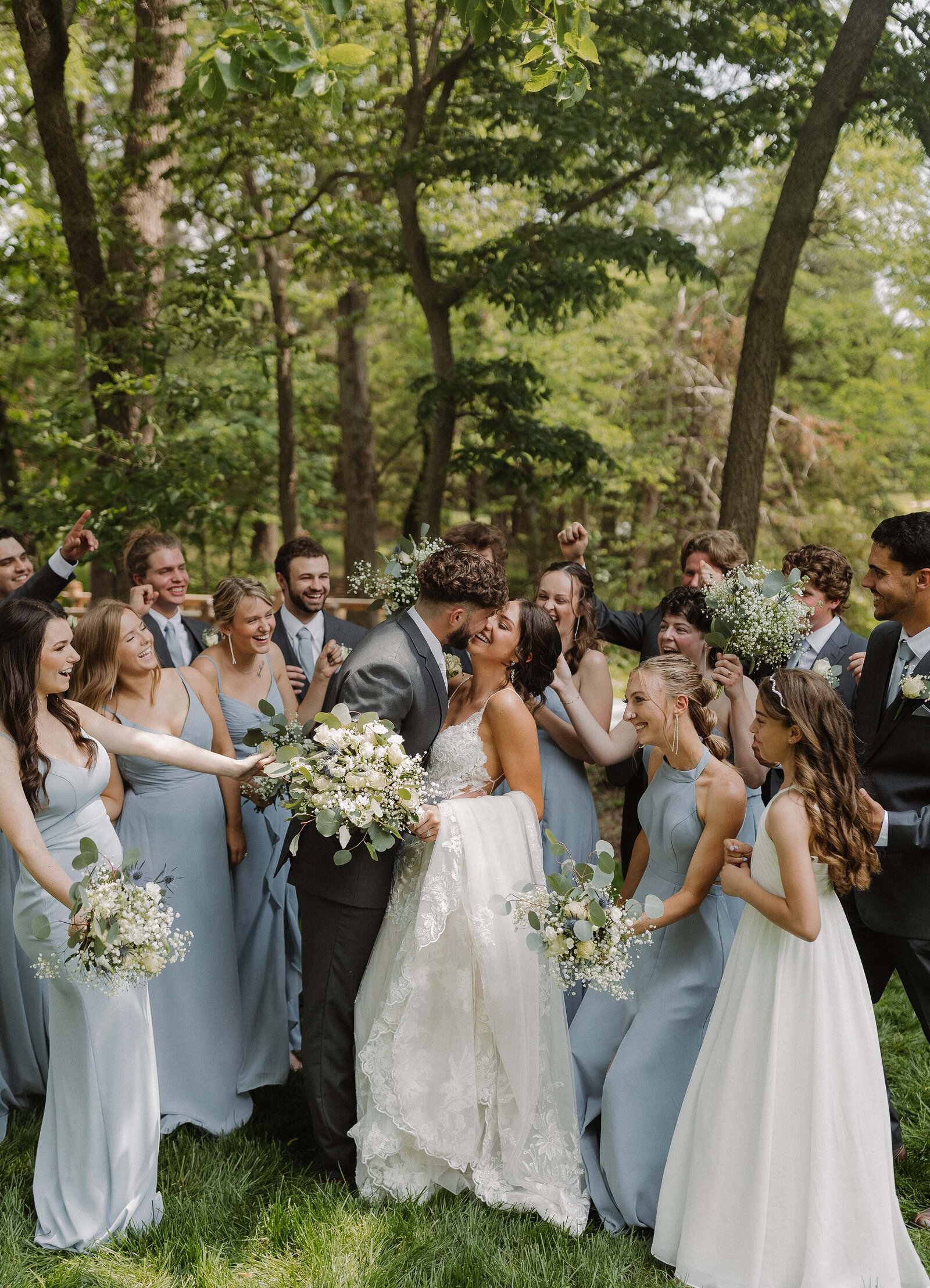 true-color-bridal-party-timeless-wedding-grace-trexel-photo