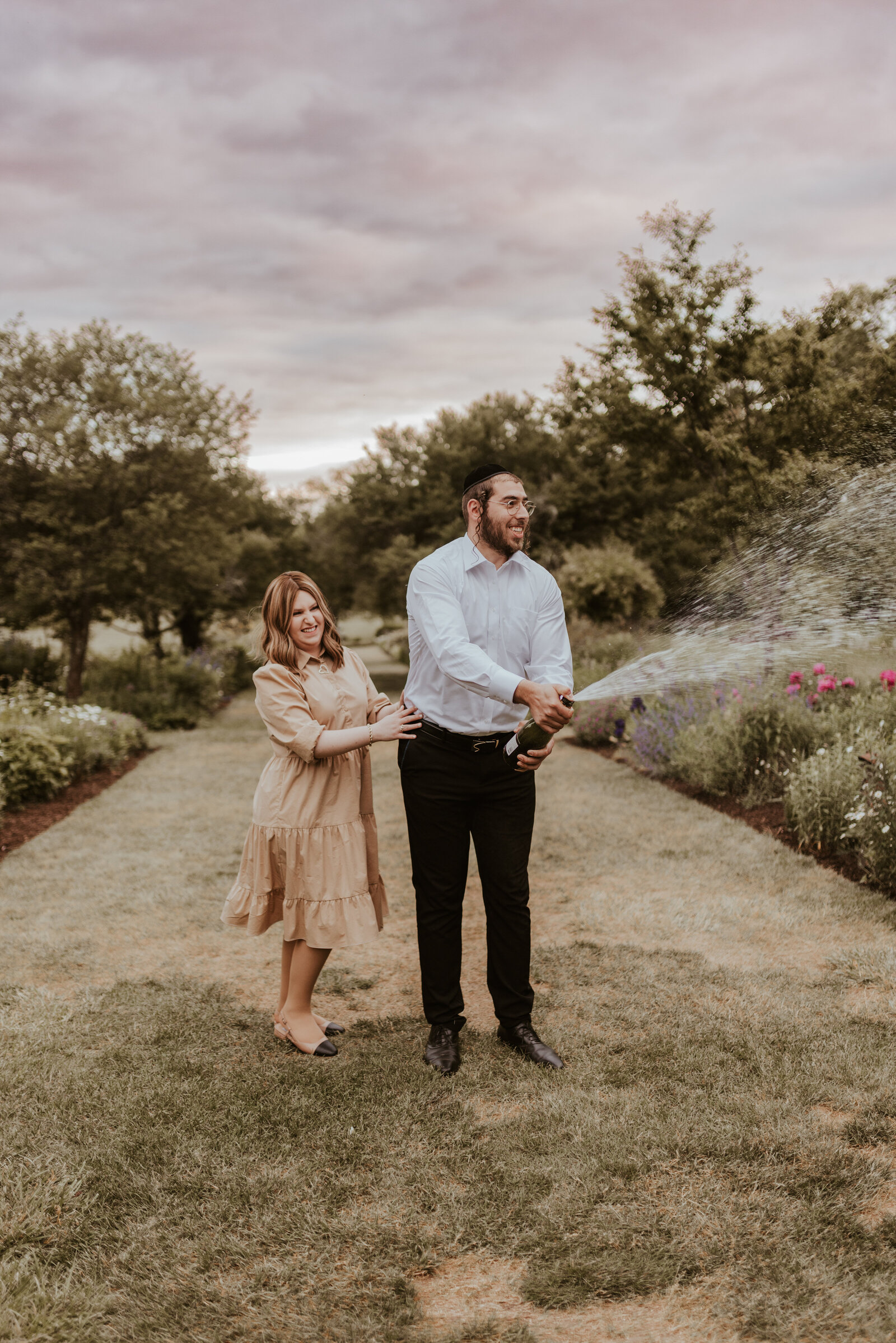 Romantic-Anniversary-Botanical-Gardens-Love-to-Lens-Photography-(150)