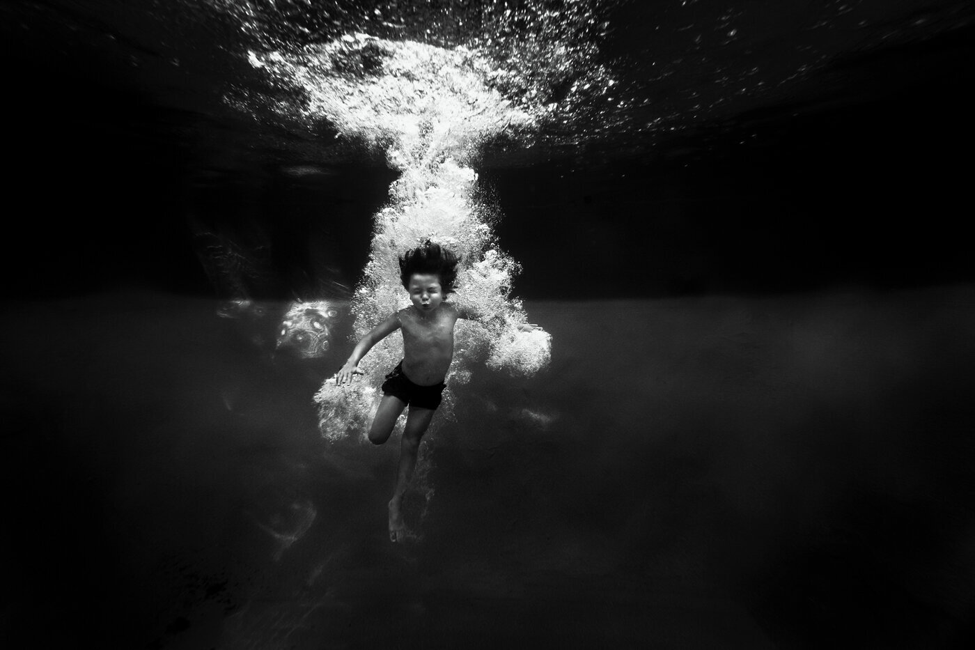underwater photographer, columbus, ga, atlanta, pool, young boy swimming, diving_3664