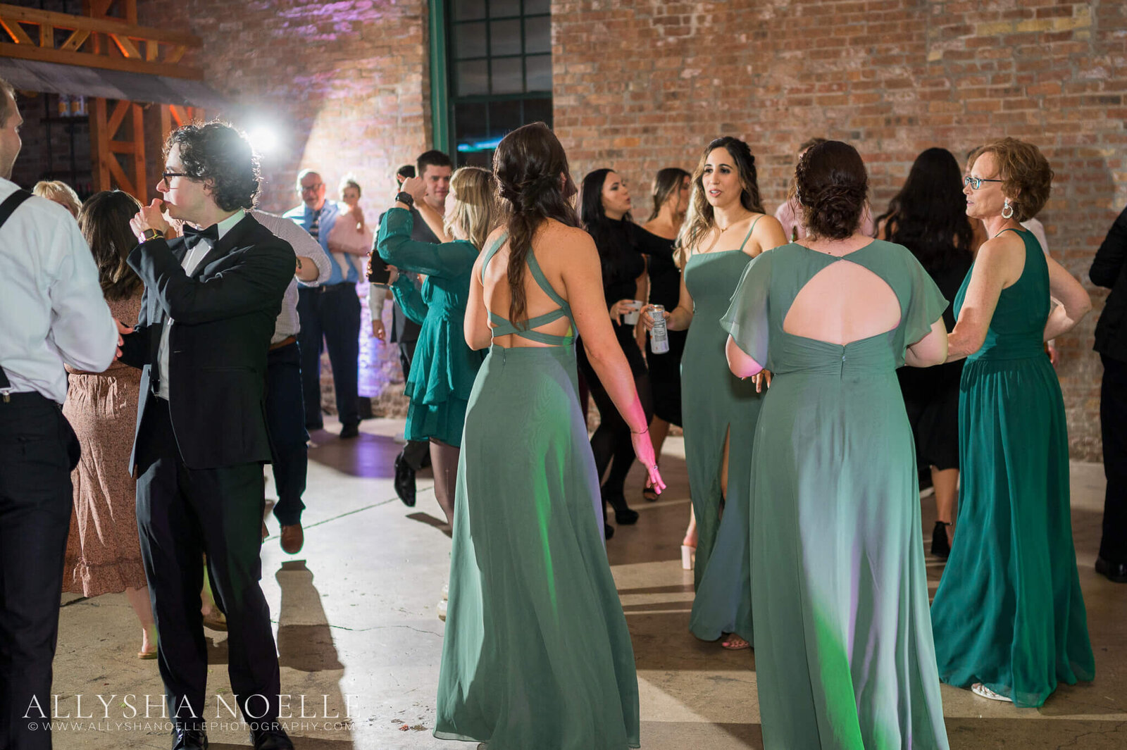 Wedding-at-The-Factory-on-Barclay-in-Milwaukee-1236