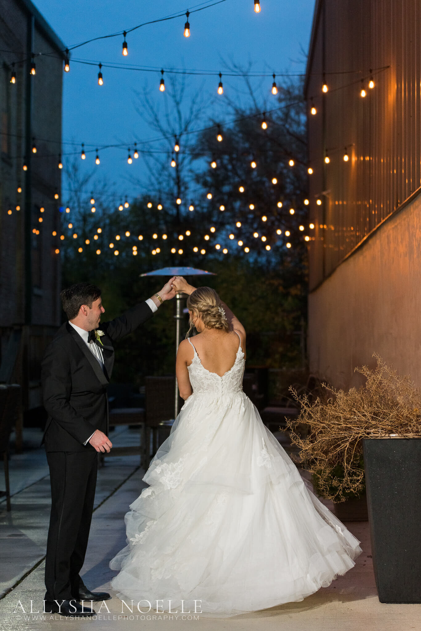Wedding-at-The-Factory-on-Barclay-in-Milwaukee-0881
