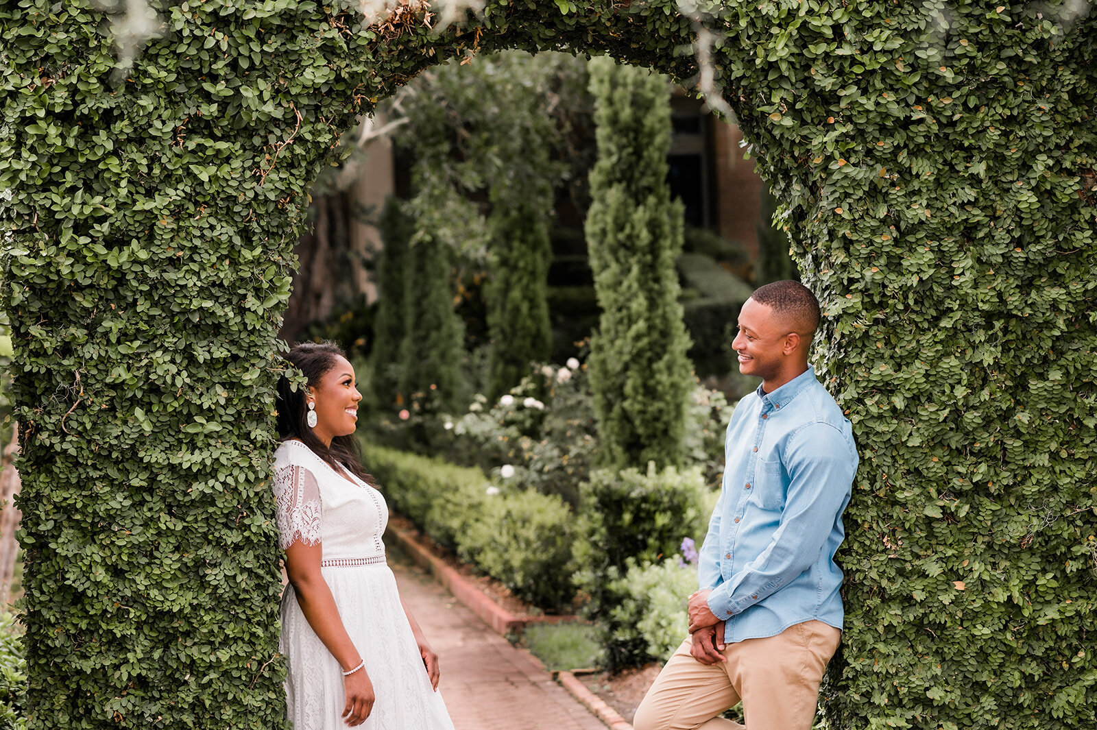 engagement photos Cummer Museum of Art and  Gardens chabeli woolsey photography-46