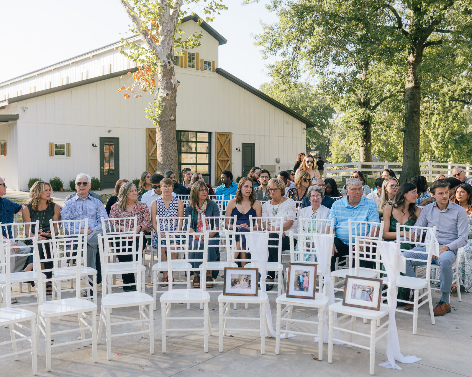 Saenz The Farmhouse KC Event Venue Wedding178