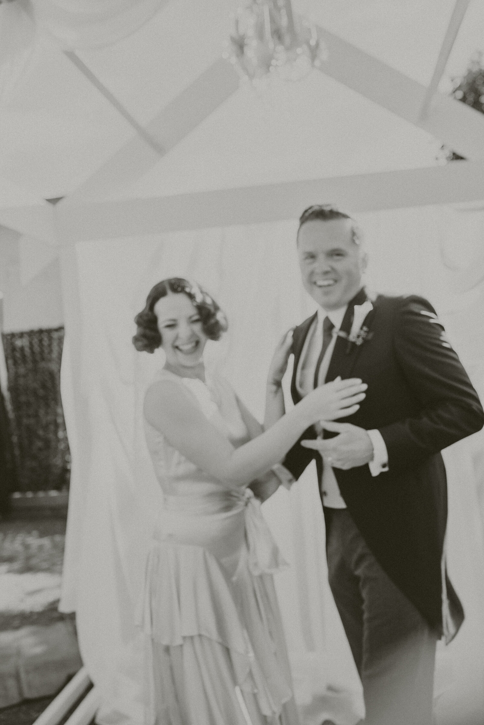 ceremony-Arizona-Wedding-Photographer-Iowa_wedding_photographer-Bakyard-wedding-vintage-bride-Alaynna-Ann_Schwartz-Playlife-171